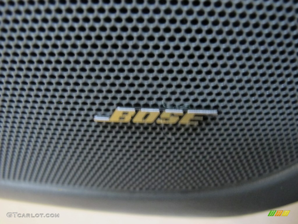 2005 Mercedes-Benz SL 600 Roadster Audio System Photos