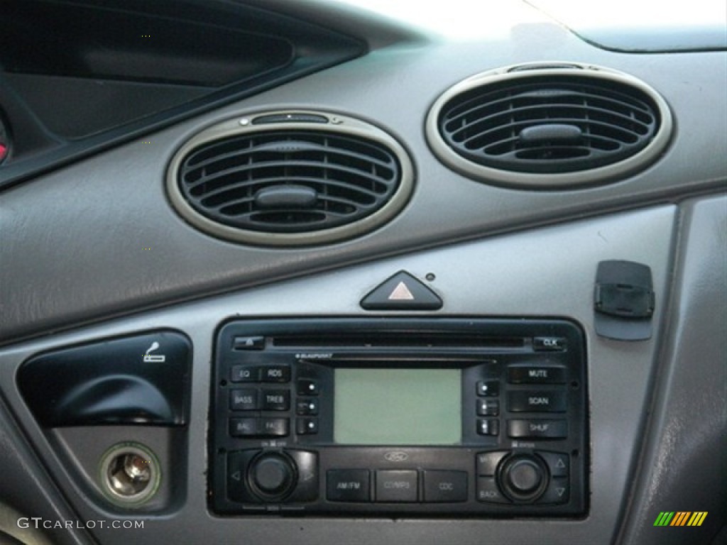 2001 Focus SE Sedan - Infra Red Clearcoat / Medium Graphite Grey photo #20