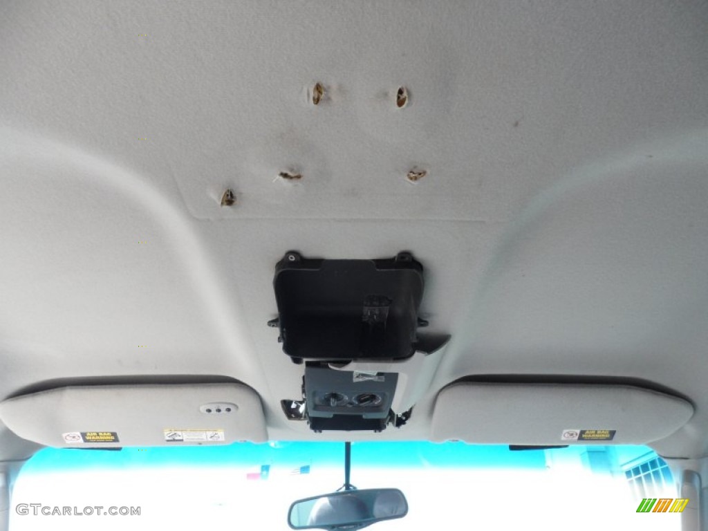 2003 Expedition XLT - Silver Birch Metallic / Flint Grey photo #29