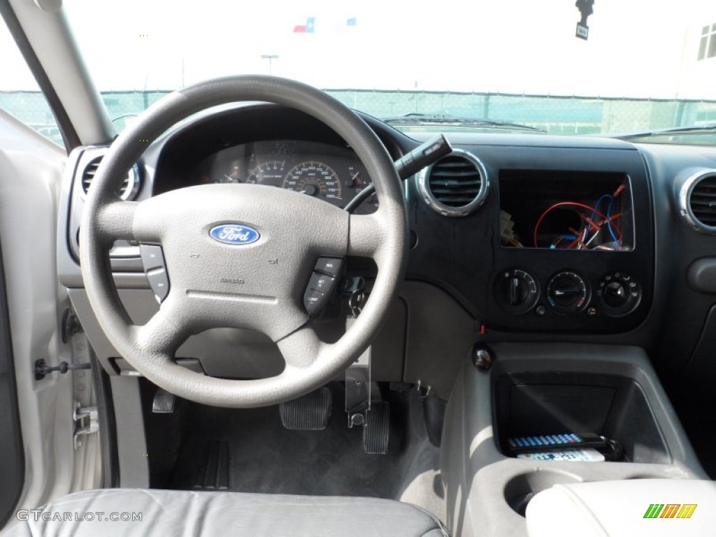 2003 Expedition XLT - Silver Birch Metallic / Flint Grey photo #31