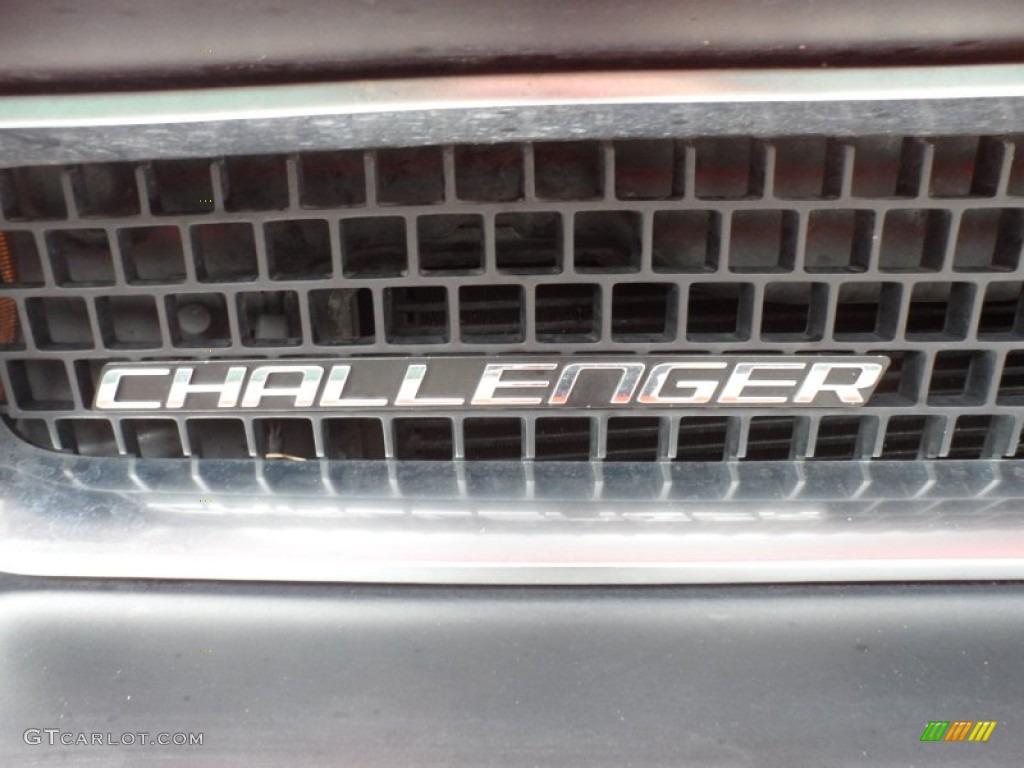 2010 Challenger R/T - TorRed / Dark Slate Gray photo #10