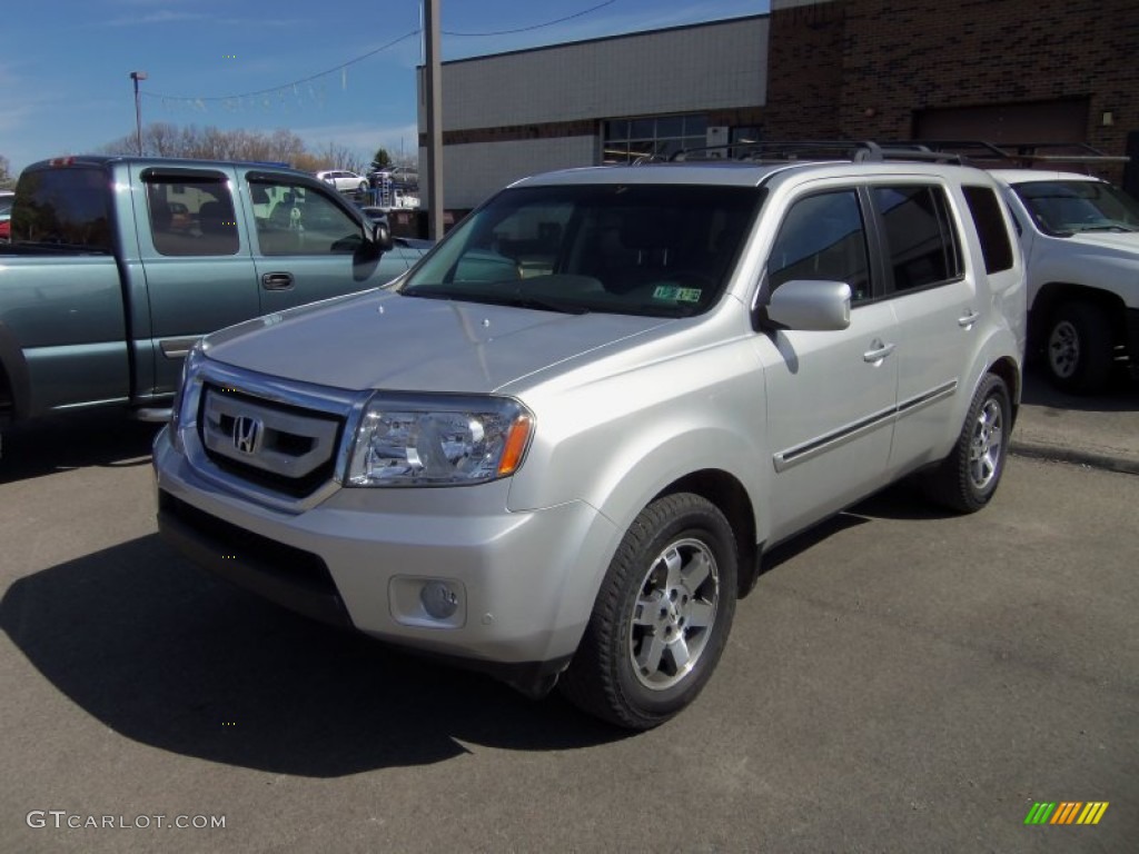 2009 Pilot Touring 4WD - Billet Silver Metallic / Blue photo #2
