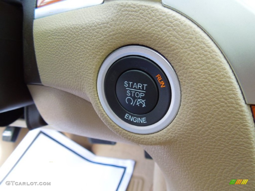 2012 Chrysler 300 C Controls Photo #63439379