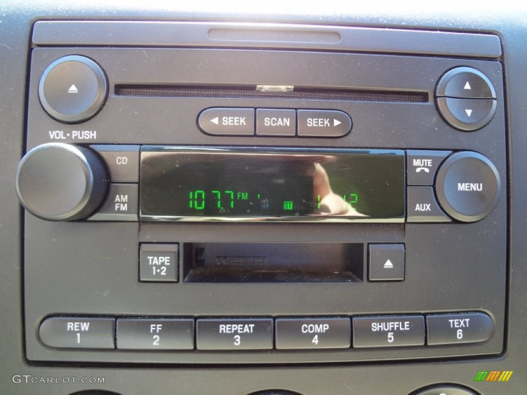 2004 F150 XLT SuperCrew 4x4 - Oxford White / Tan photo #17