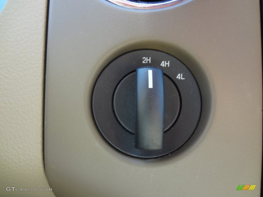 2004 F150 XLT SuperCrew 4x4 - Oxford White / Tan photo #19