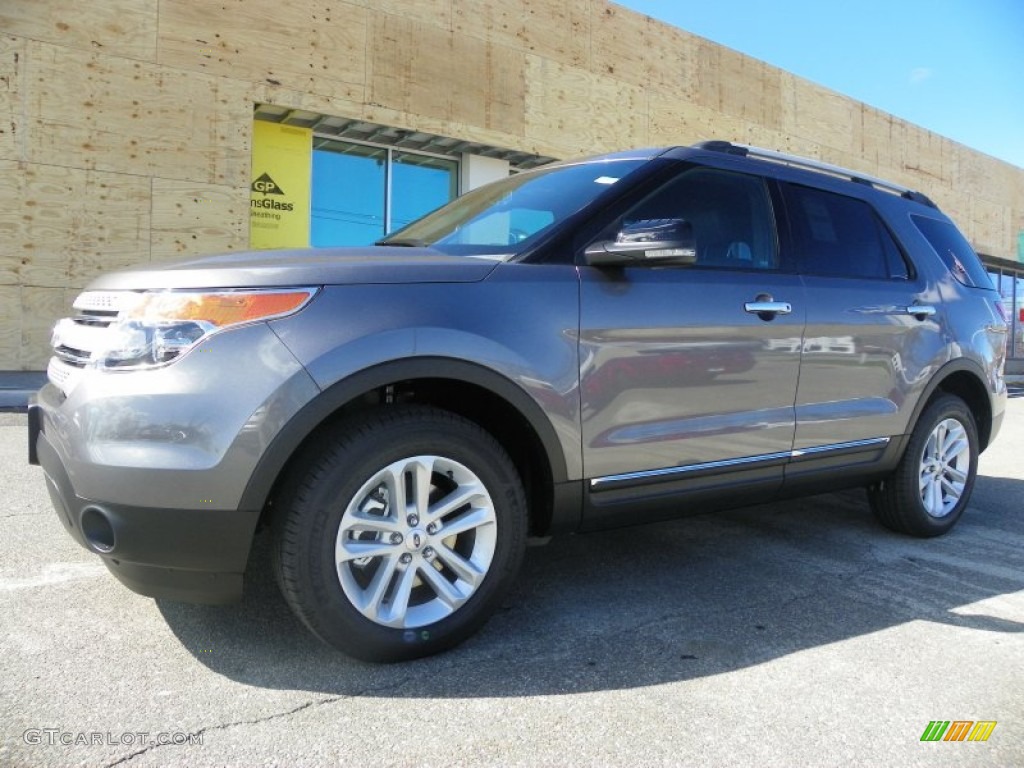 2013 Explorer XLT 4WD - Sterling Gray Metallic / Charcoal Black photo #2