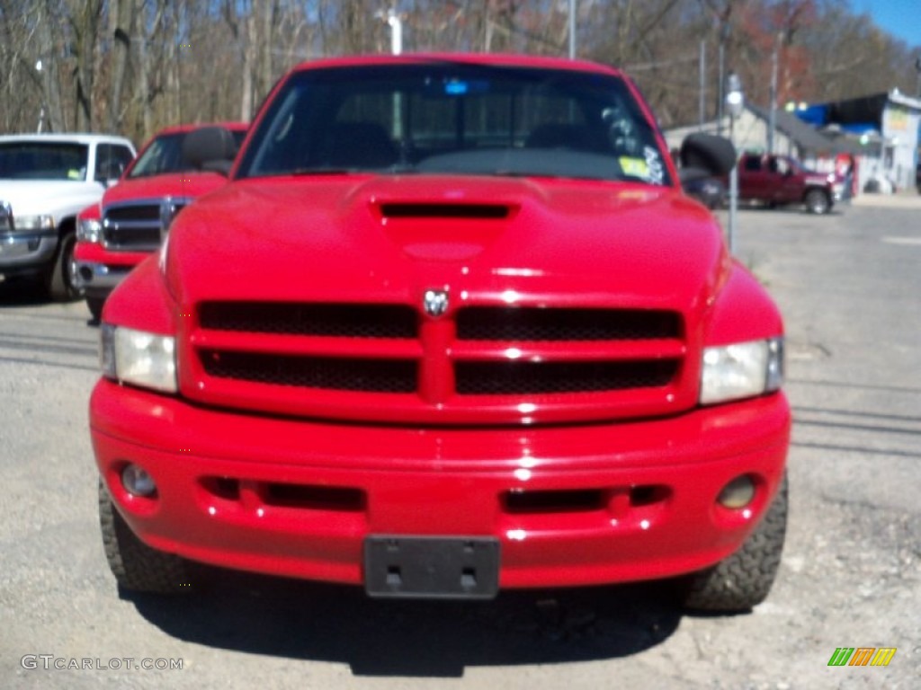 1999 Ram 2500 Sport Extended Cab 4x4 - Flame Red / Agate photo #1