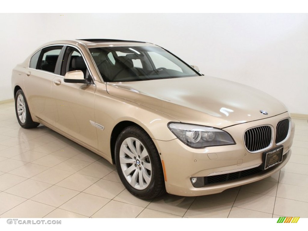 Milano Beige Metallic BMW 7 Series