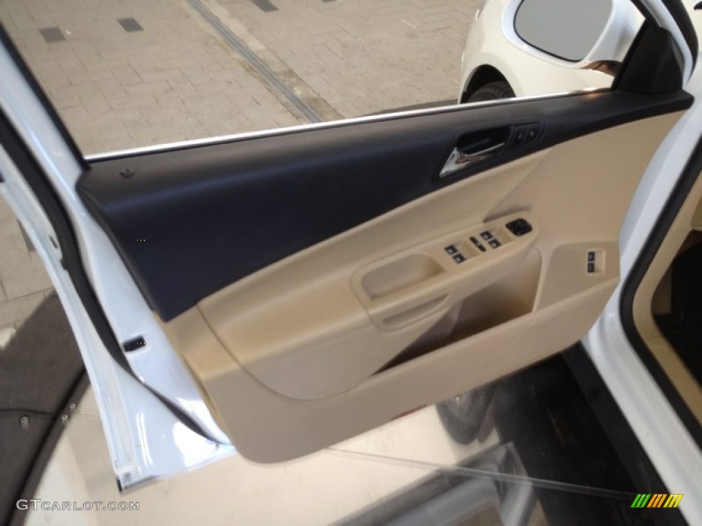 2008 Volkswagen Passat VR6 4Motion Wagon Pure Beige Door Panel Photo #63452240