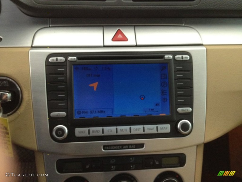 2008 Volkswagen Passat VR6 4Motion Wagon Controls Photos