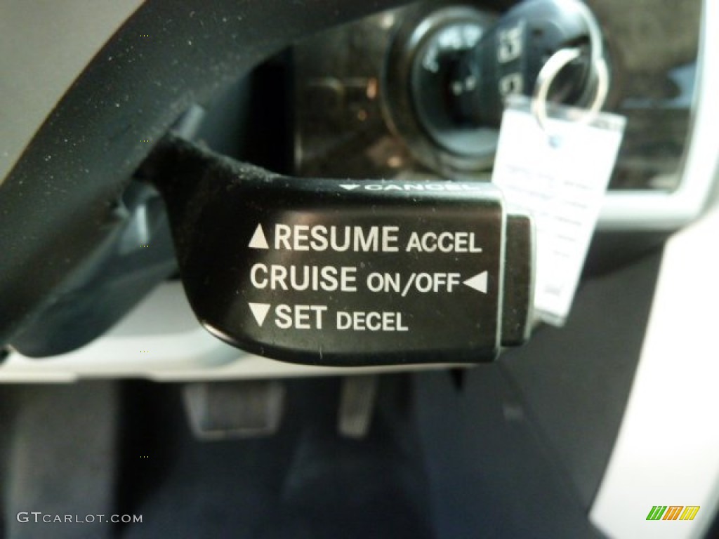 2010 Grand Caravan SXT - Brilliant Black Crystal Pearl / Dark Slate Gray/Light Shale photo #17