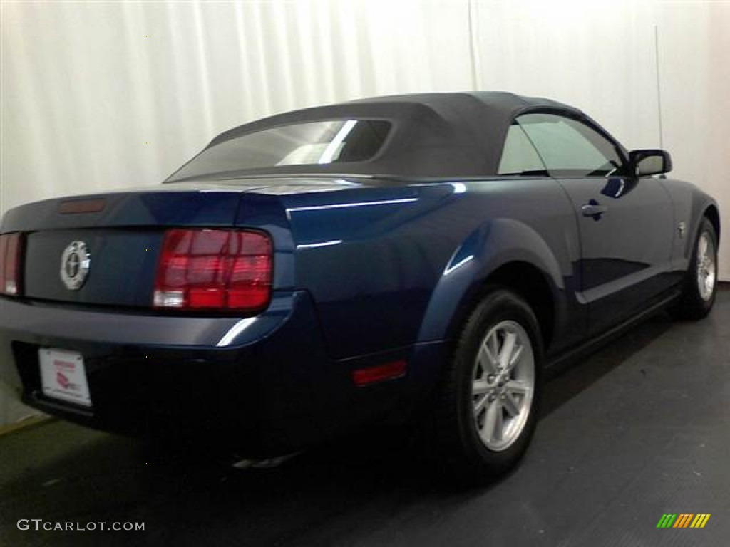 2009 Mustang V6 Convertible - Vista Blue Metallic / Dark Charcoal photo #16