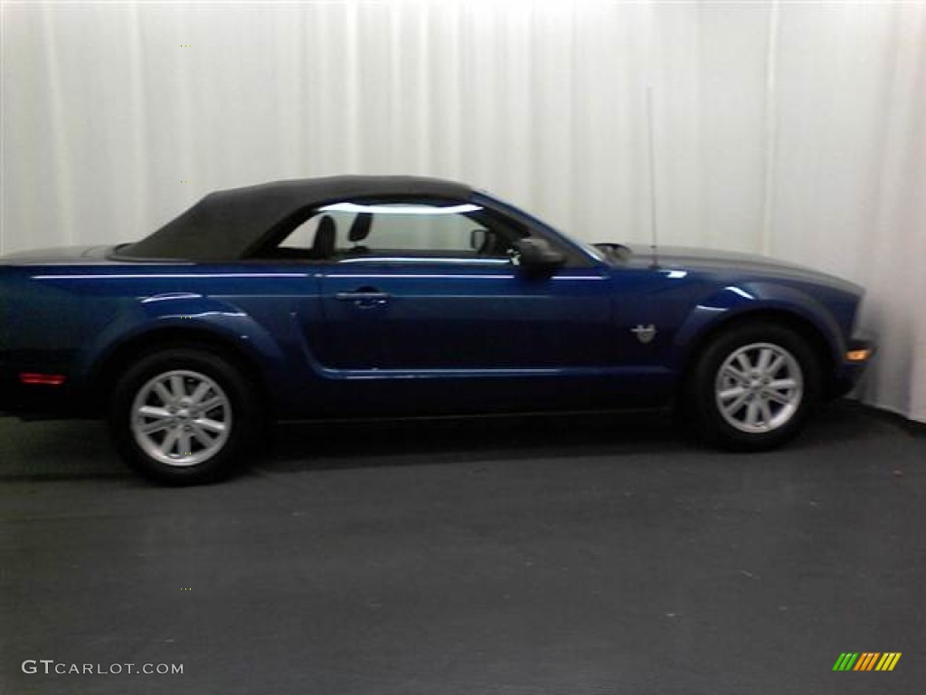2009 Mustang V6 Convertible - Vista Blue Metallic / Dark Charcoal photo #17
