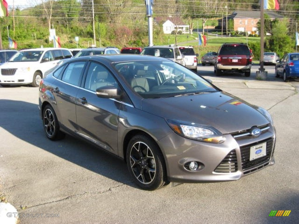 2012 Focus Titanium Sedan - Sterling Grey Metallic / Charcoal Black Leather photo #3