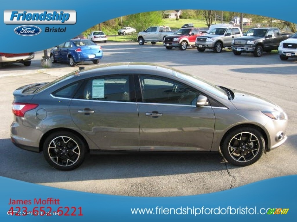 2012 Focus Titanium Sedan - Sterling Grey Metallic / Charcoal Black Leather photo #4