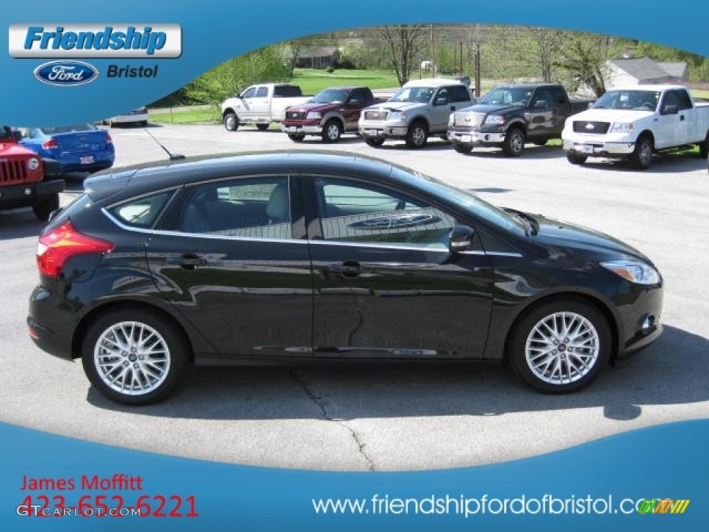 2012 Focus SEL 5-Door - Tuxedo Black Metallic / Stone photo #5