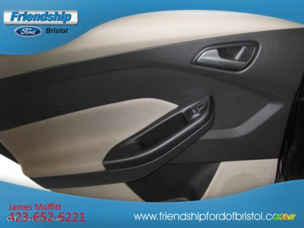 2012 Focus SEL 5-Door - Tuxedo Black Metallic / Stone photo #16