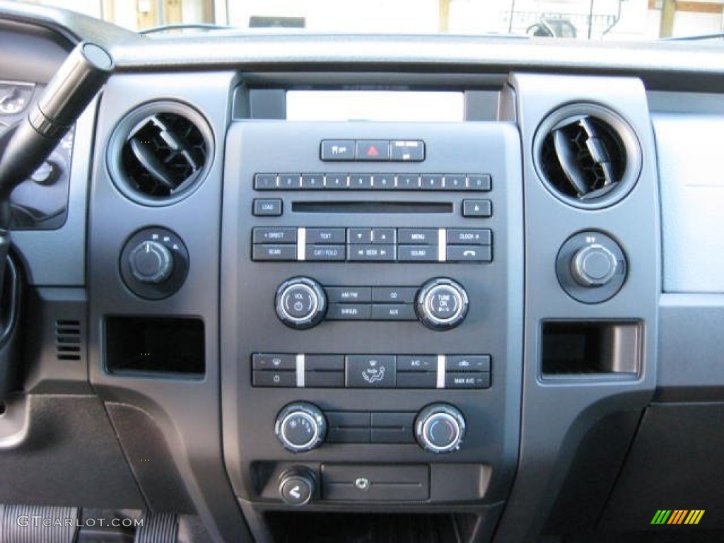 2012 Ford F150 XL Regular Cab 4x4 Controls Photo #63470836