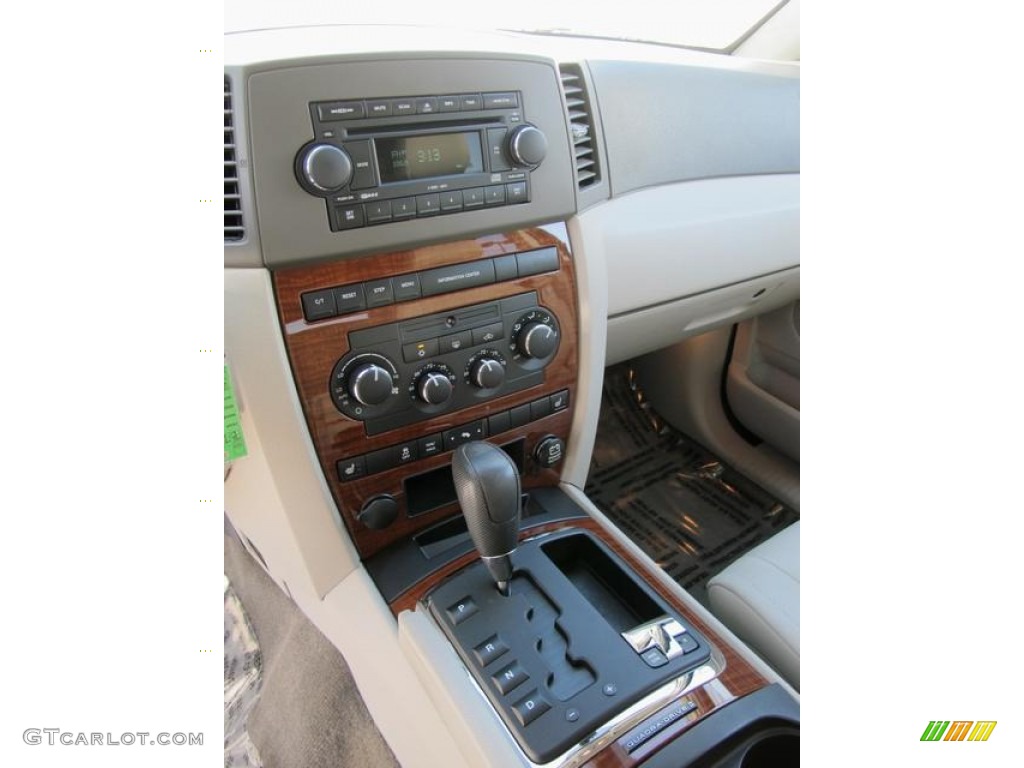 2005 Grand Cherokee Limited 4x4 - Stone White / Dark Khaki/Light Graystone photo #11