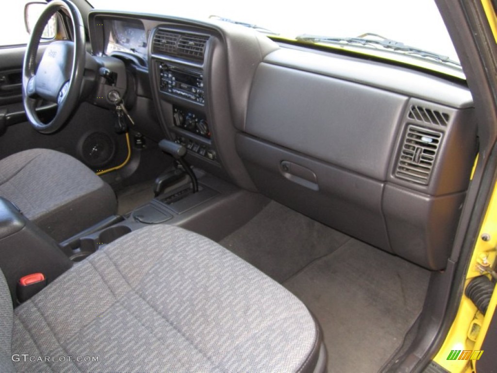 2001 Cherokee Sport 4x4 - Solar Yellow / Agate photo #16