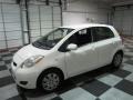 Polar White - Yaris 5 Door Liftback Photo No. 4