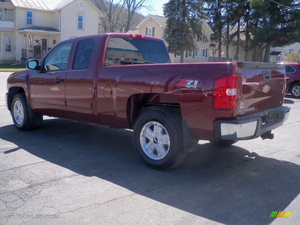 2009 Silverado 1500 LT Extended Cab 4x4 - Deep Ruby Red Metallic / Light Cashmere photo #7