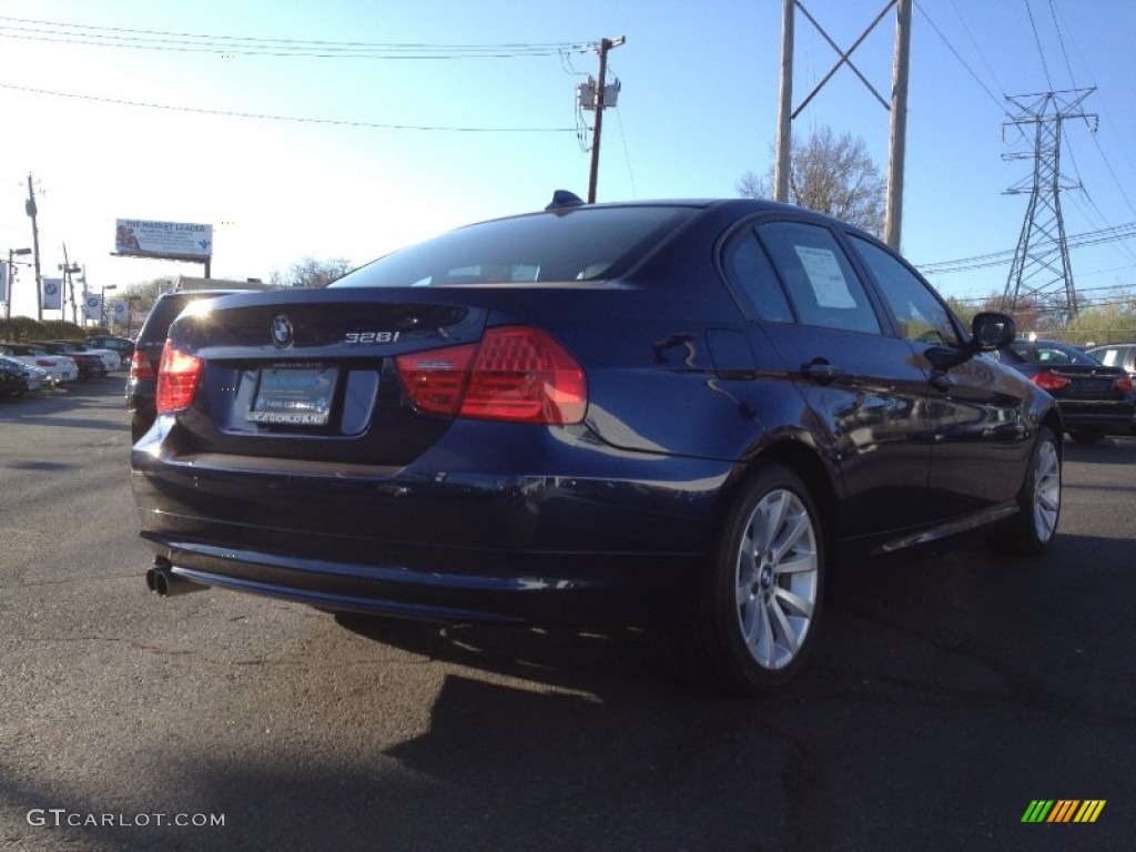 2011 3 Series 328i xDrive Sedan - Deep Sea Blue Metallic / Black photo #4