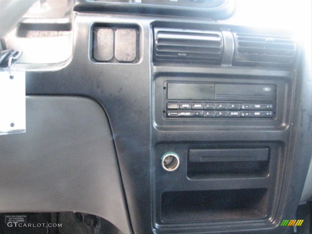 1996 Aerostar Cargo - White / Flint Grey photo #4