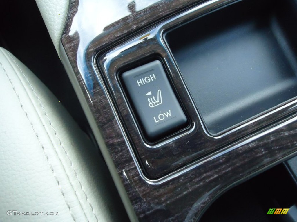 2011 Outback 2.5i Limited Wagon - Crystal Black Silica / Off Black photo #24