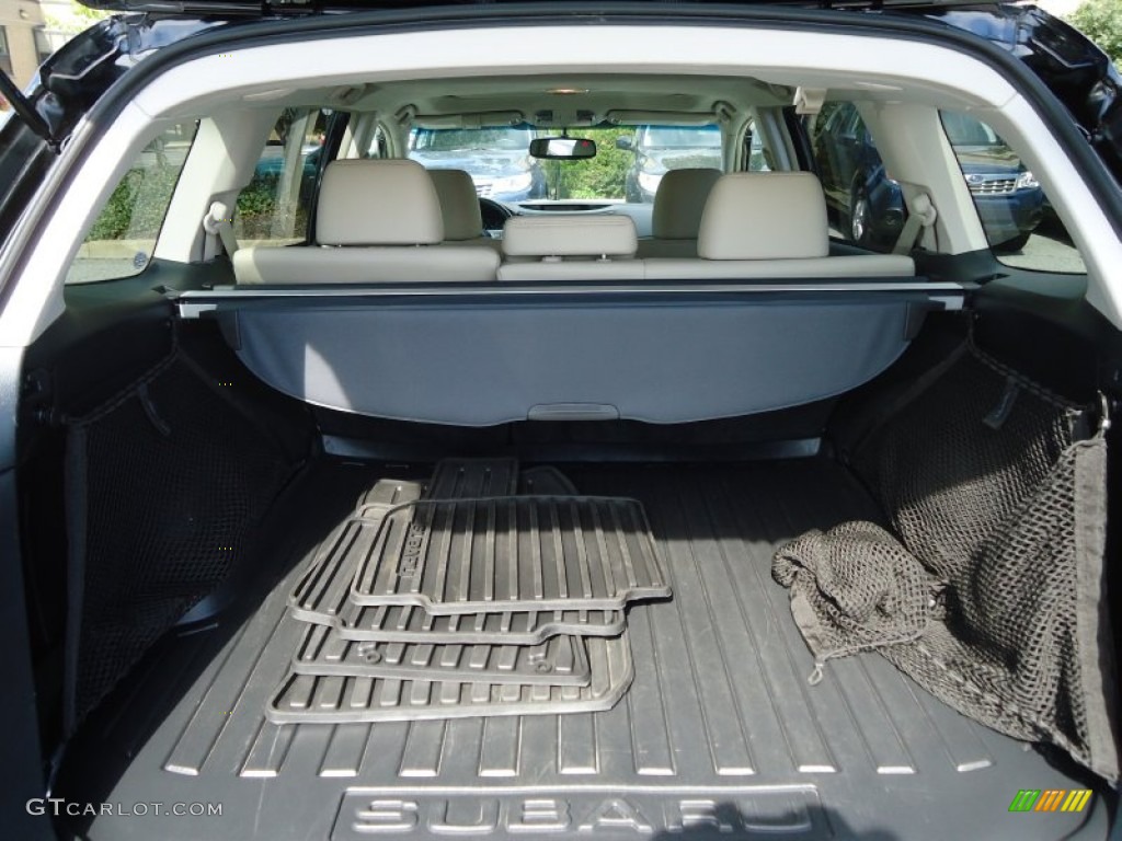 2011 Outback 2.5i Limited Wagon - Crystal Black Silica / Off Black photo #33