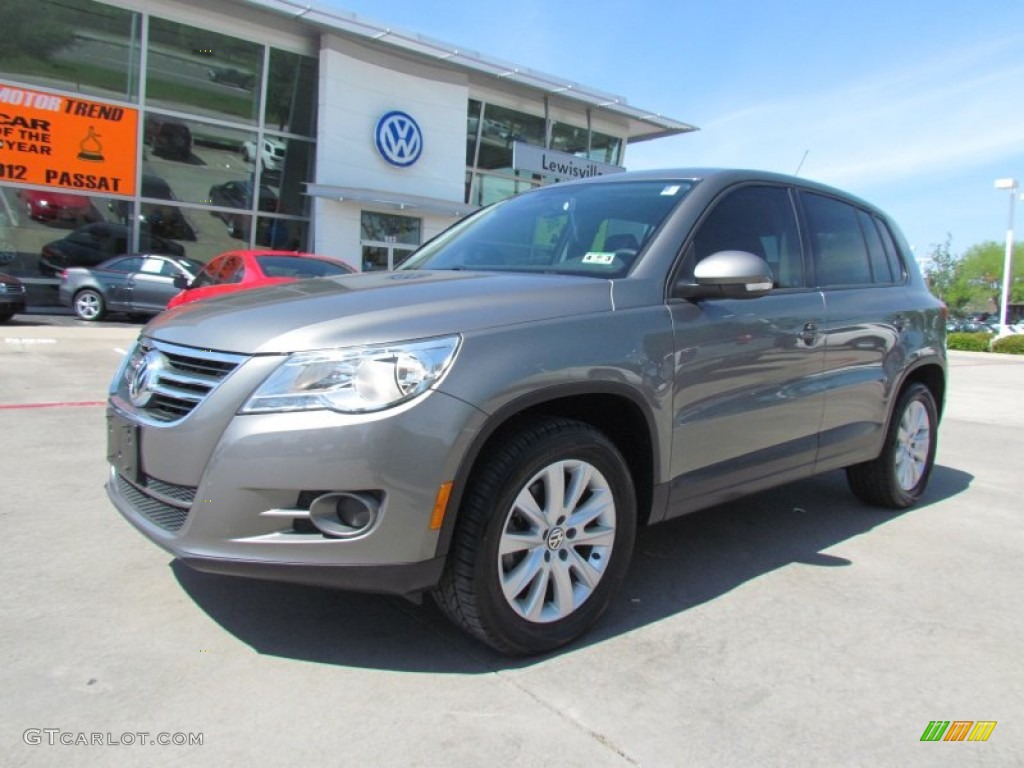 Alpine Grey Metallic Volkswagen Tiguan