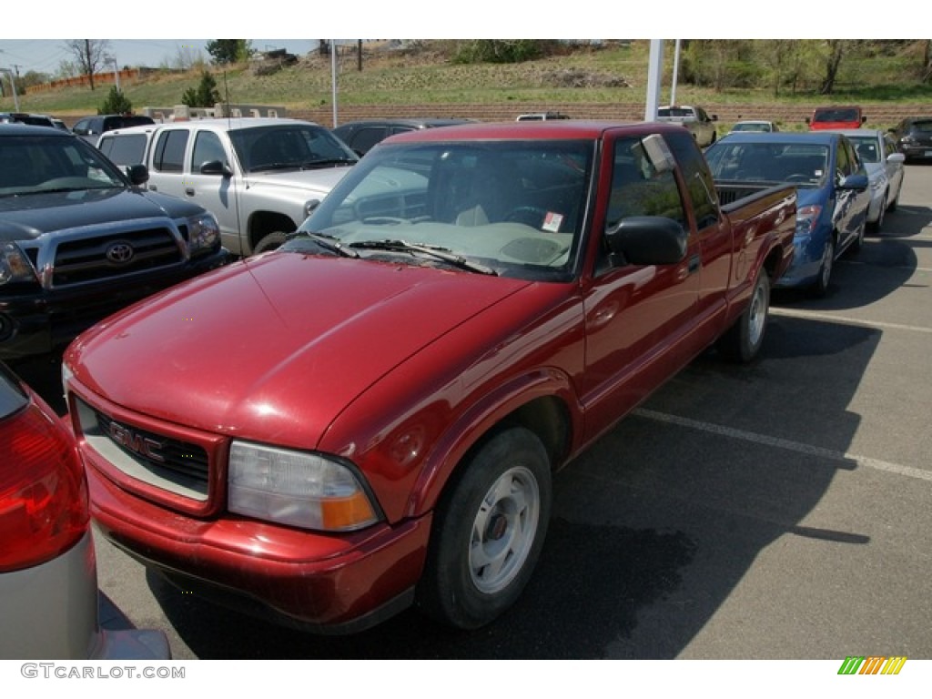 2000 Sonoma SLE Extended Cab - Cherry Red Metallic / Graphite photo #4