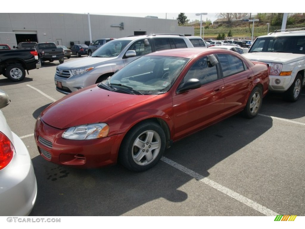 2002 Stratus SE Sedan - Inferno Red Pearl / Dark Slate Gray photo #4