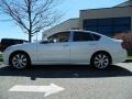 Ivory Pearl - M 35x Sedan Photo No. 2