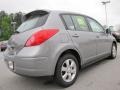 Magnetic Gray Metallic - Versa 1.8 S Hatchback Photo No. 5