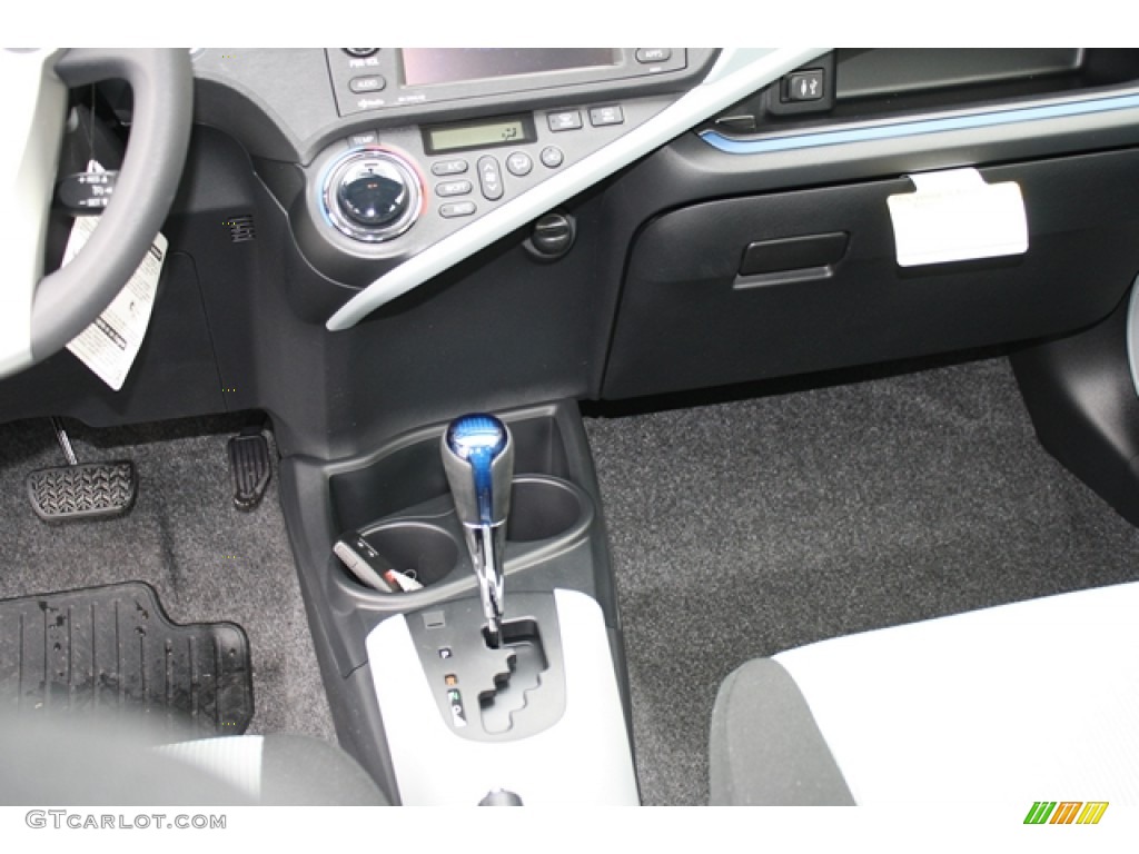 2012 Prius c Hybrid Three - Summer Rain Metallic / Light Blue Gray/Black photo #12