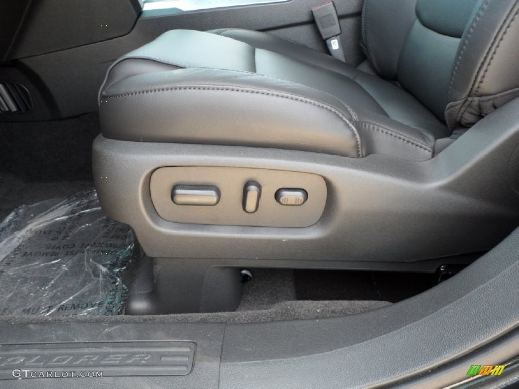 Charcoal Black Interior 2013 Ford Explorer XLT Photo #63509024