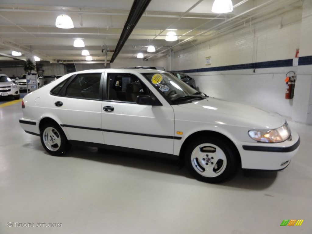 Cirrus White 1999 Saab 9-3 Sedan Exterior Photo #63512593