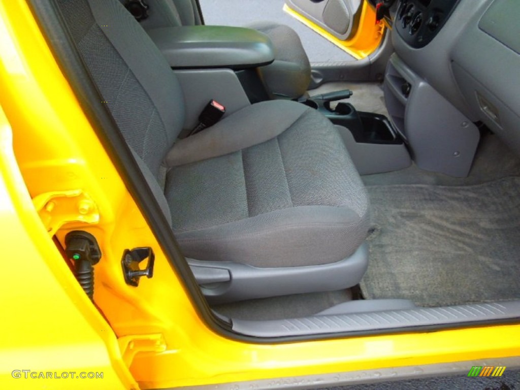 2002 Escape XLT V6 4WD - Chrome Yellow / Medium Graphite photo #18