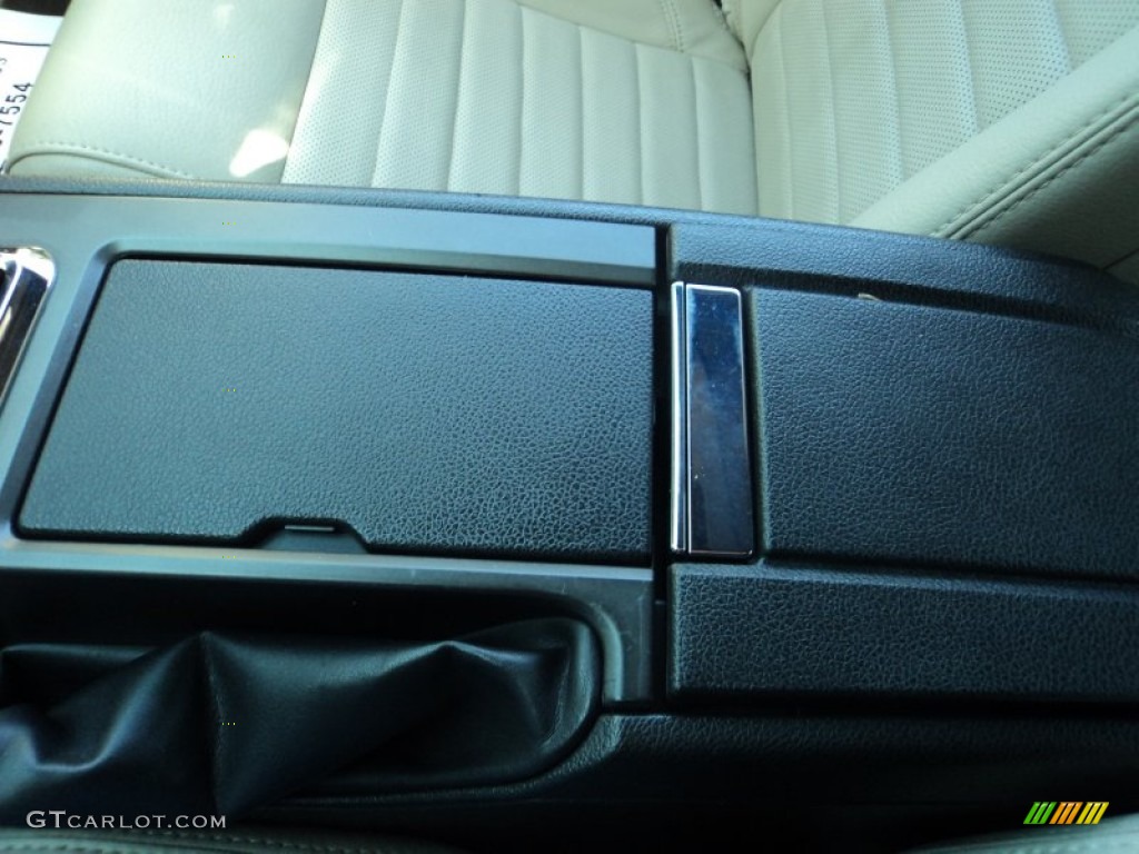 2010 Mustang V6 Premium Convertible - Grabber Blue / Stone photo #19
