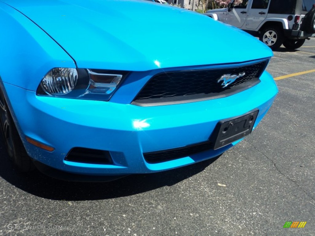 2010 Mustang V6 Premium Convertible - Grabber Blue / Stone photo #27