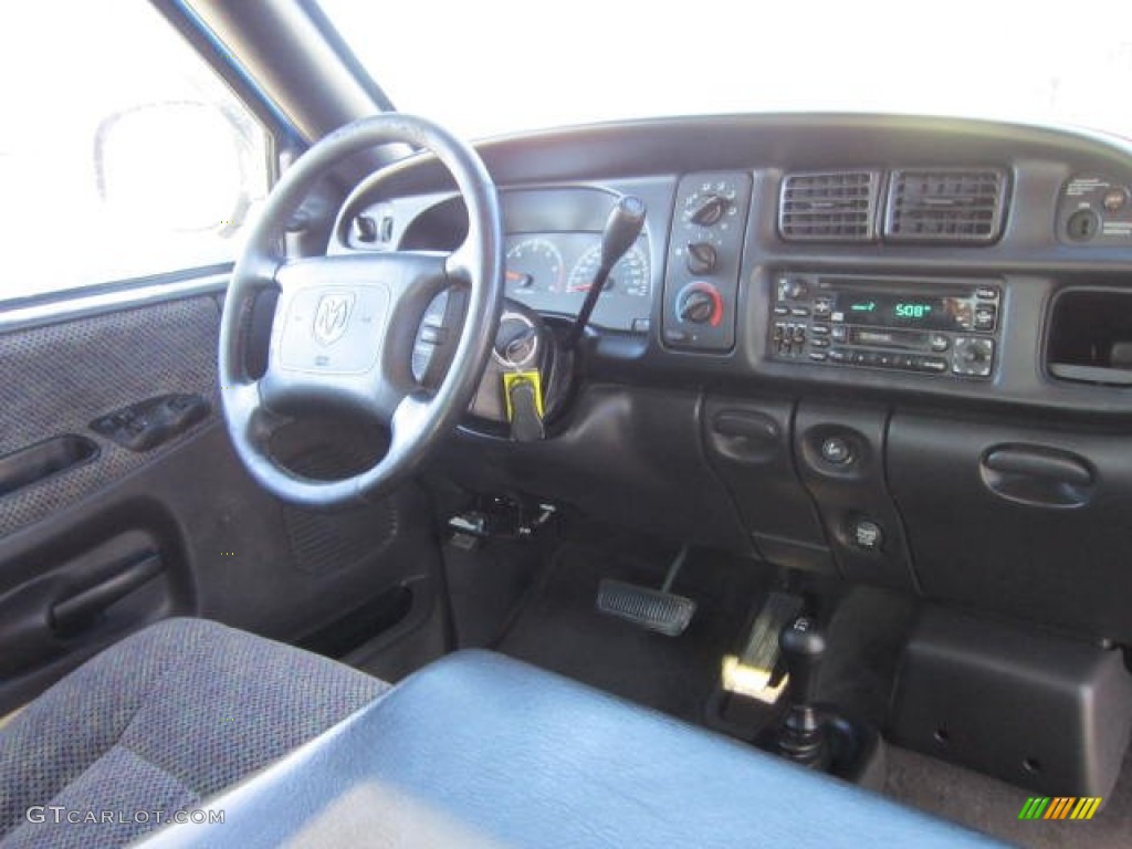 2001 Ram 1500 SLT Club Cab 4x4 - Intense Blue Pearl / Agate photo #16