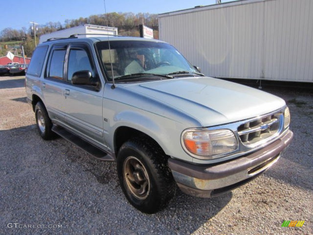 1996 Explorer XLT 4x4 - Light Willow Green Metallic / Grey photo #7