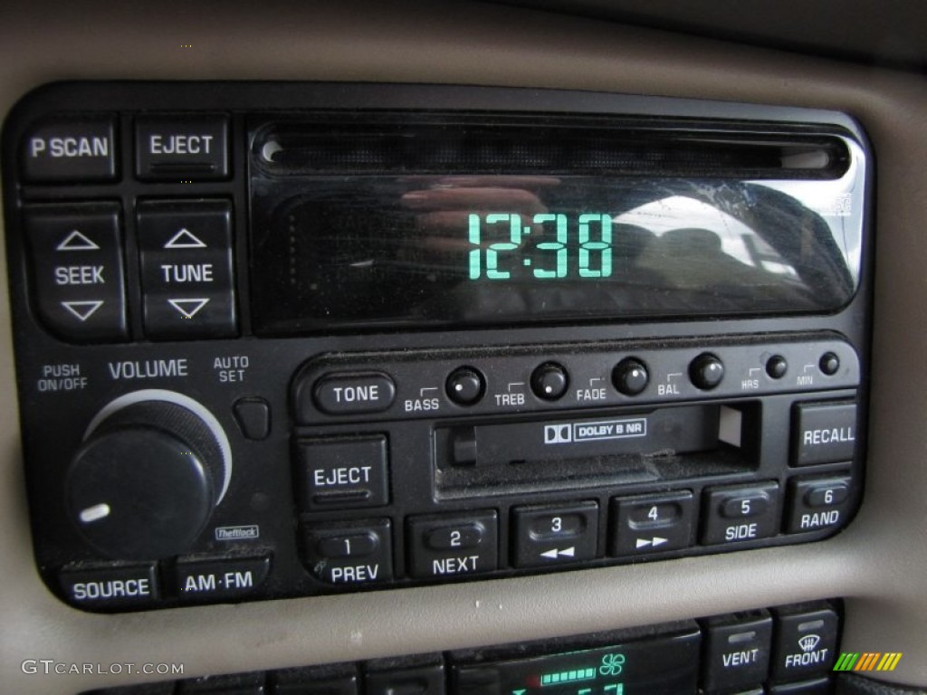 2001 Buick Park Avenue Ultra Audio System Photos