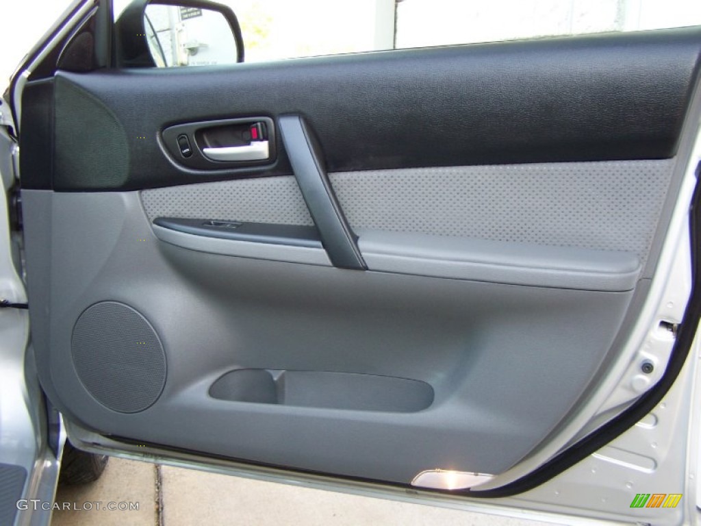 2006 Mazda MAZDA6 s Sport Wagon Black Door Panel Photo #63518773