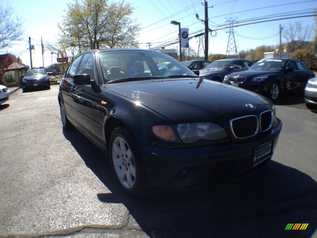 2004 3 Series 325xi Sedan - Black Sapphire Metallic / Black photo #3