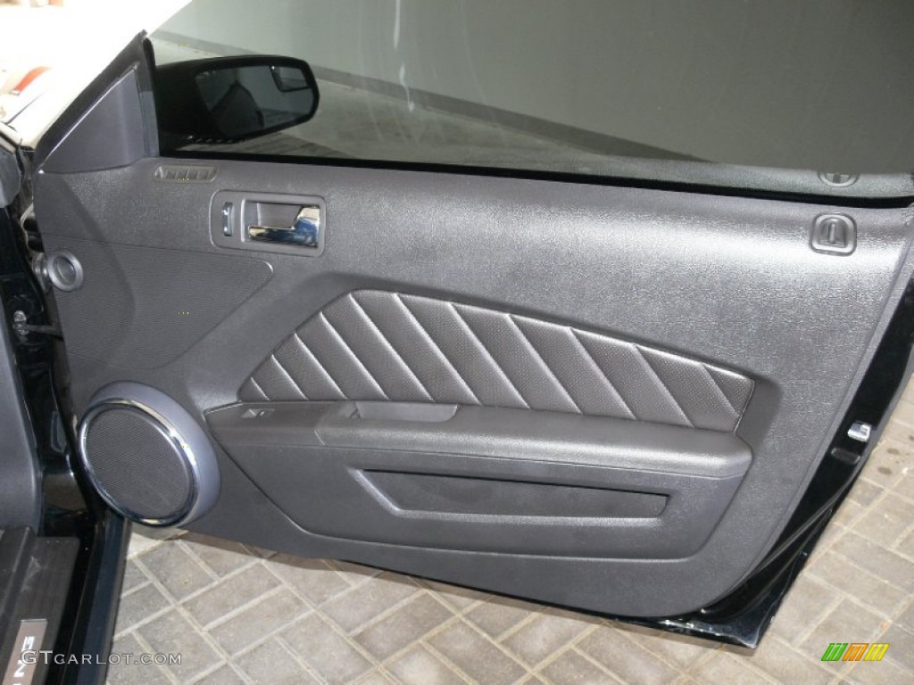 2011 Mustang V6 Premium Coupe - Ebony Black / Charcoal Black photo #15