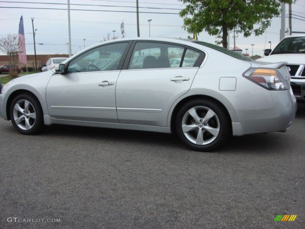 2008 Altima 3.5 SE - Radiant Silver Metallic / Charcoal photo #6