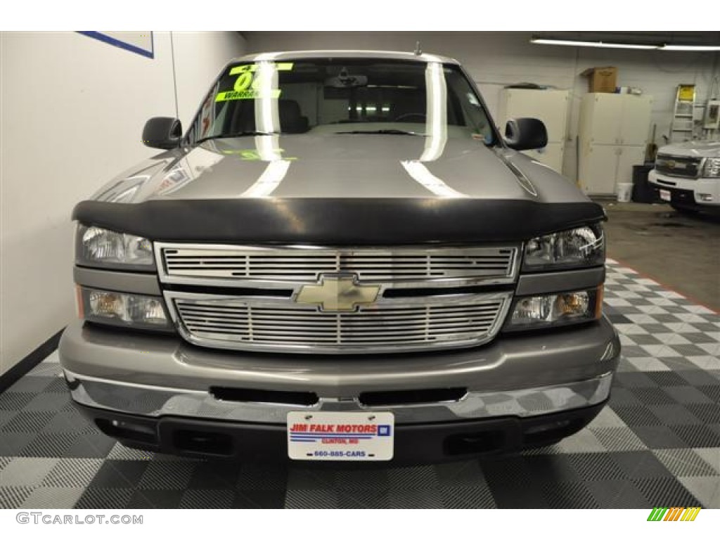 2006 Silverado 1500 Z71 Crew Cab 4x4 - Graystone Metallic / Medium Gray photo #3