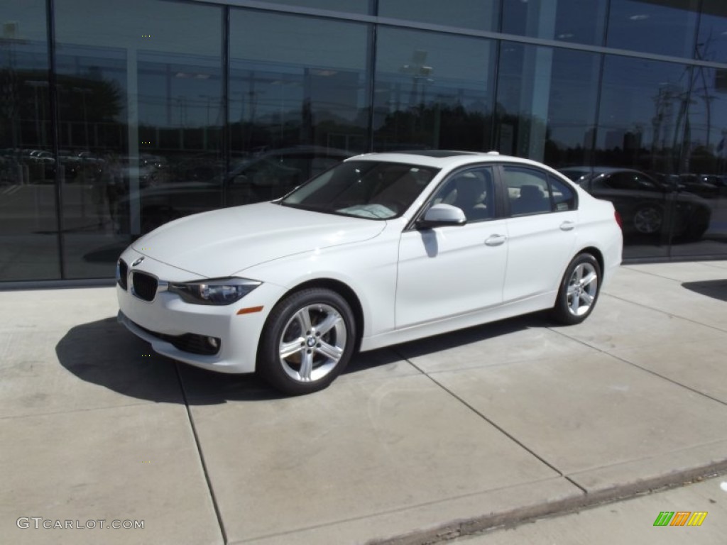 2012 3 Series 328i Sedan - Alpine White / Veneto Beige photo #1